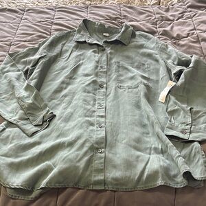 Old Navy Sage Green Long-Sleeve Button-Down Shirt